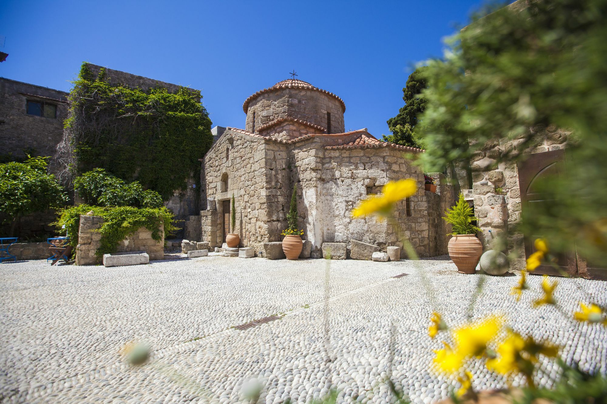 Saint Artemios Hotel And Oriental Suites Rhodes City Exterior foto